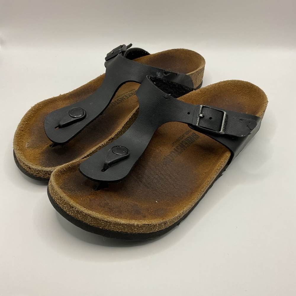 Birkenstock Girls Gizeh Faux Leather Sandals w/Black Accents Size 3.5 Buckle